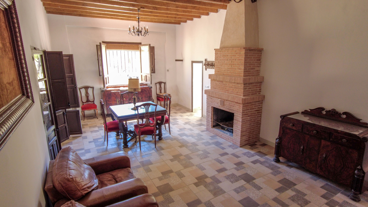Olive Grove Estates Rural Spanish Farmhouse for sale, bargain tourism oppoutunity (8)