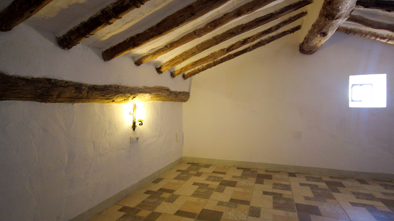 Olive Grove Estates Rural Spanish Farmhouse for sale, bargain tourism oppoutunity (21)