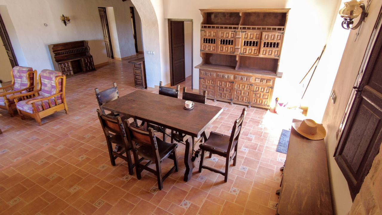 Olive Grove Estates Rural Spanish Farmhouse for sale, bargain tourism oppoutunity (30)