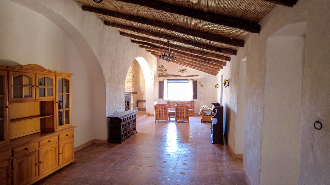 Olive Grove Estates Rural Spanish Farmhouse for sale, bargain tourism oppoutunity (35)