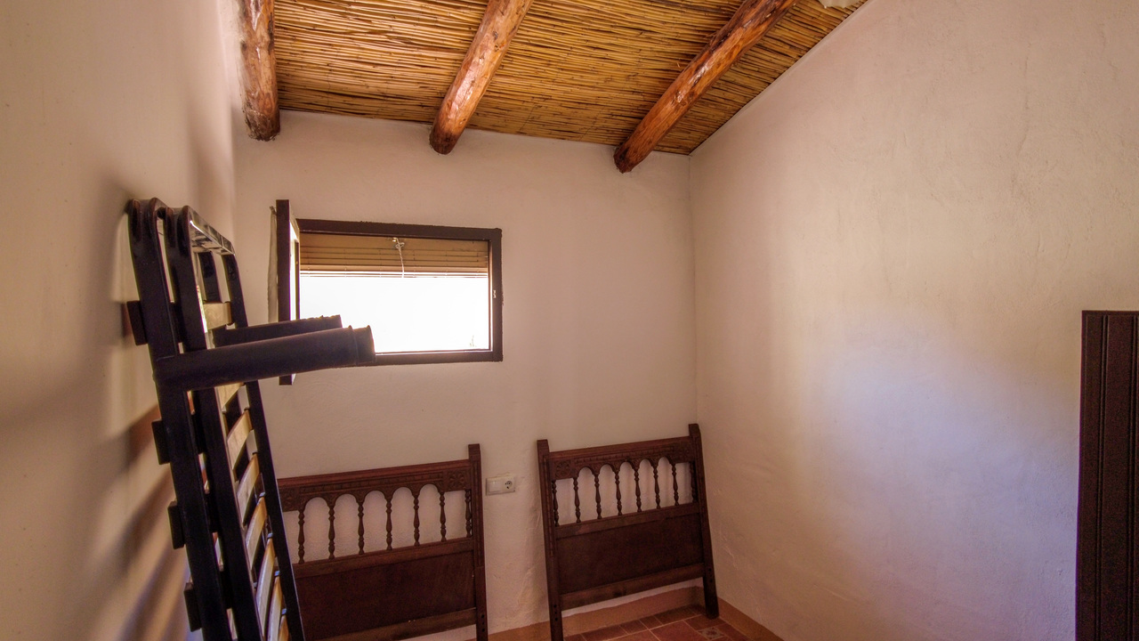 Olive Grove Estates Rural Spanish Farmhouse for sale, bargain tourism oppoutunity (46)