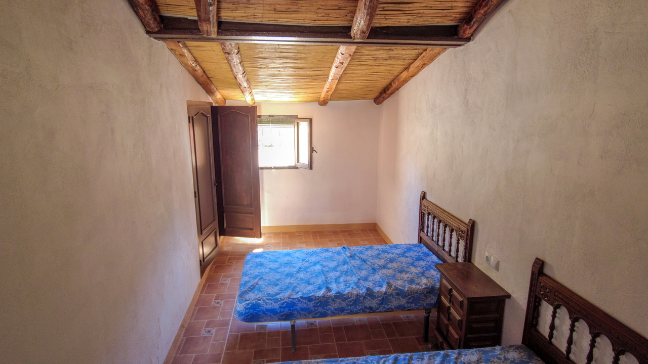 Olive Grove Estates Rural Spanish Farmhouse for sale, bargain tourism oppoutunity (49)