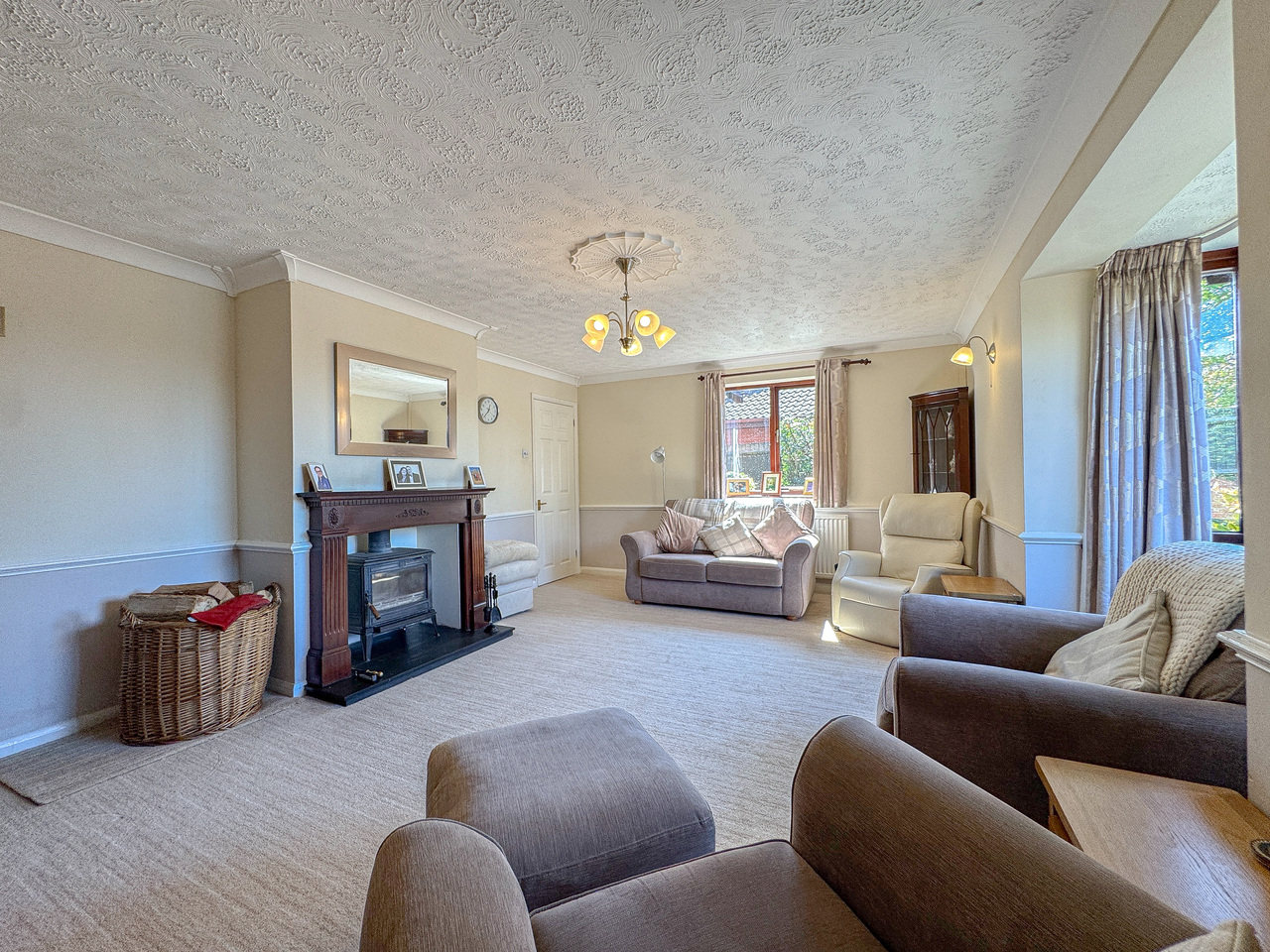 Living Room (3)