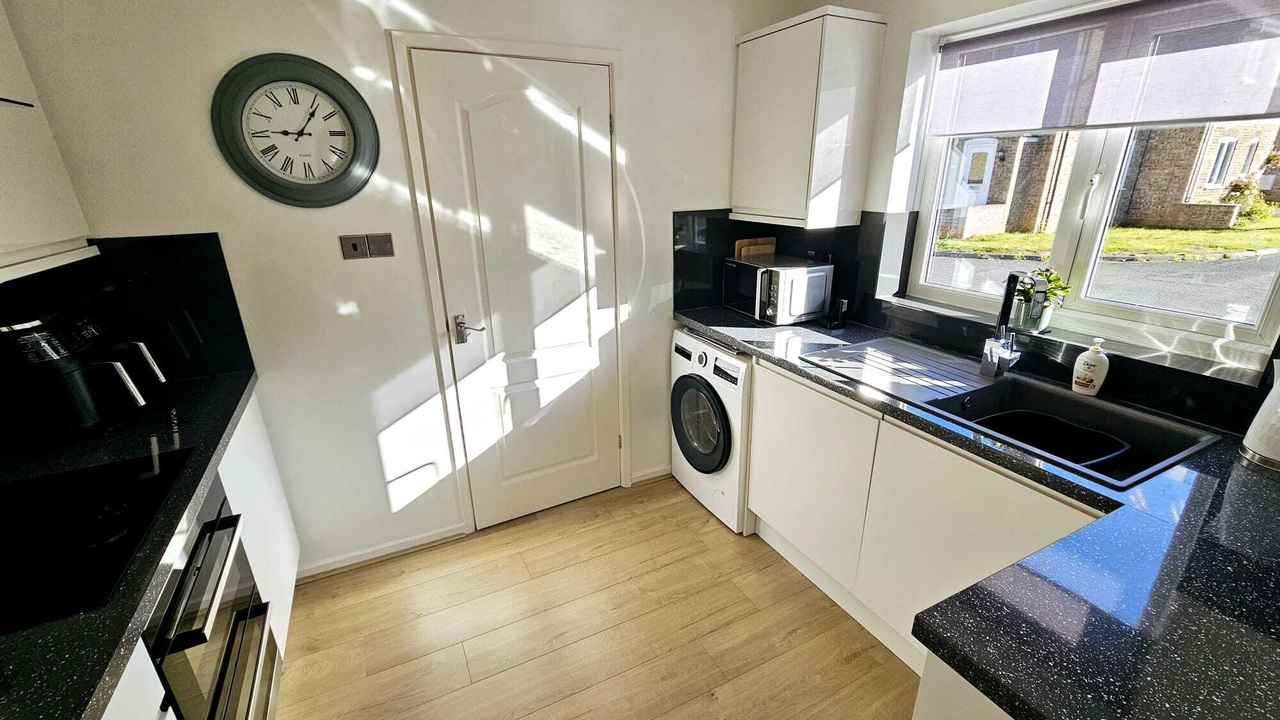 WhatsApp Image 2025-09-09 at 09.10.02.jpeg