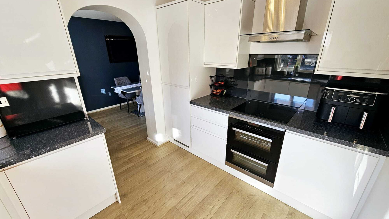 WhatsApp Image 2025-09-09 at 09.10.01.jpeg