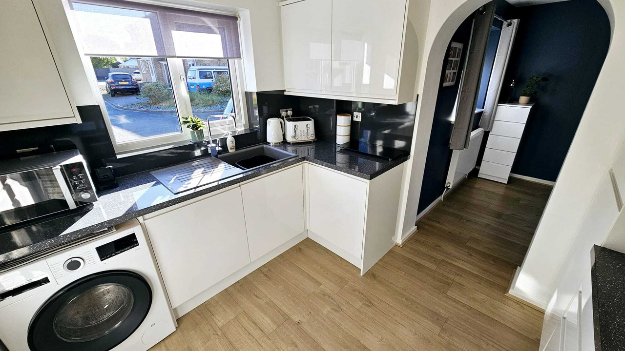 WhatsApp Image 2025-09-09 at 09.10.00 (1).jpeg