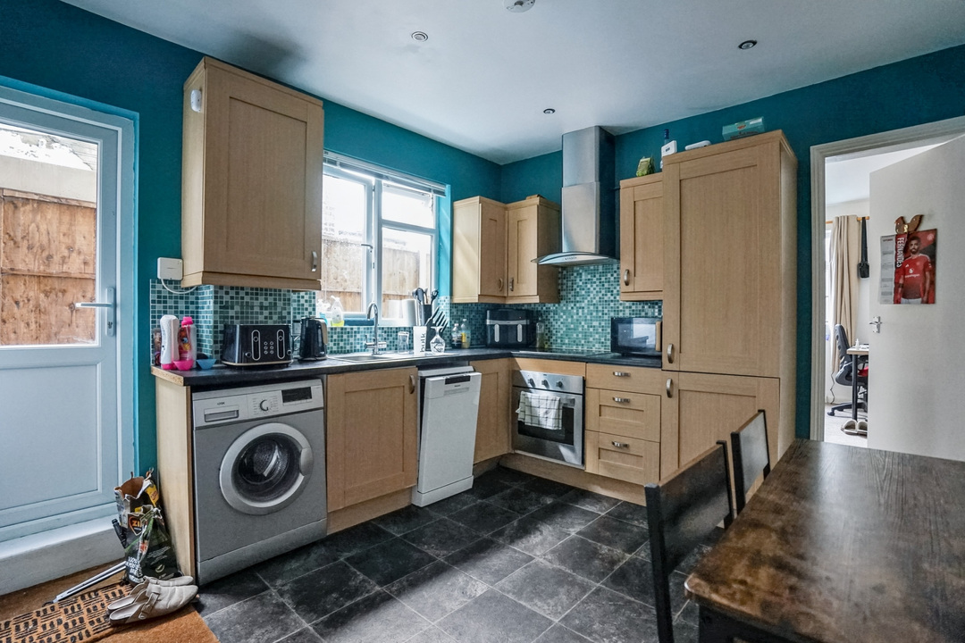 35a Rookstone Road, London, SW17 9NQ