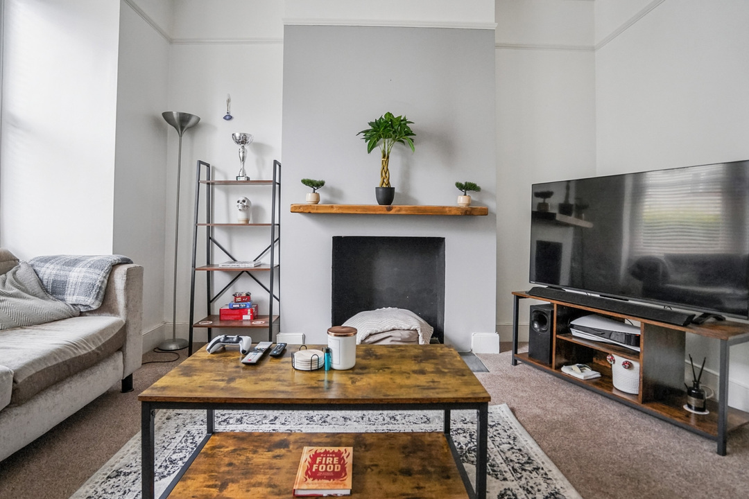 35a Rookstone Road, London, SW17 9NQ