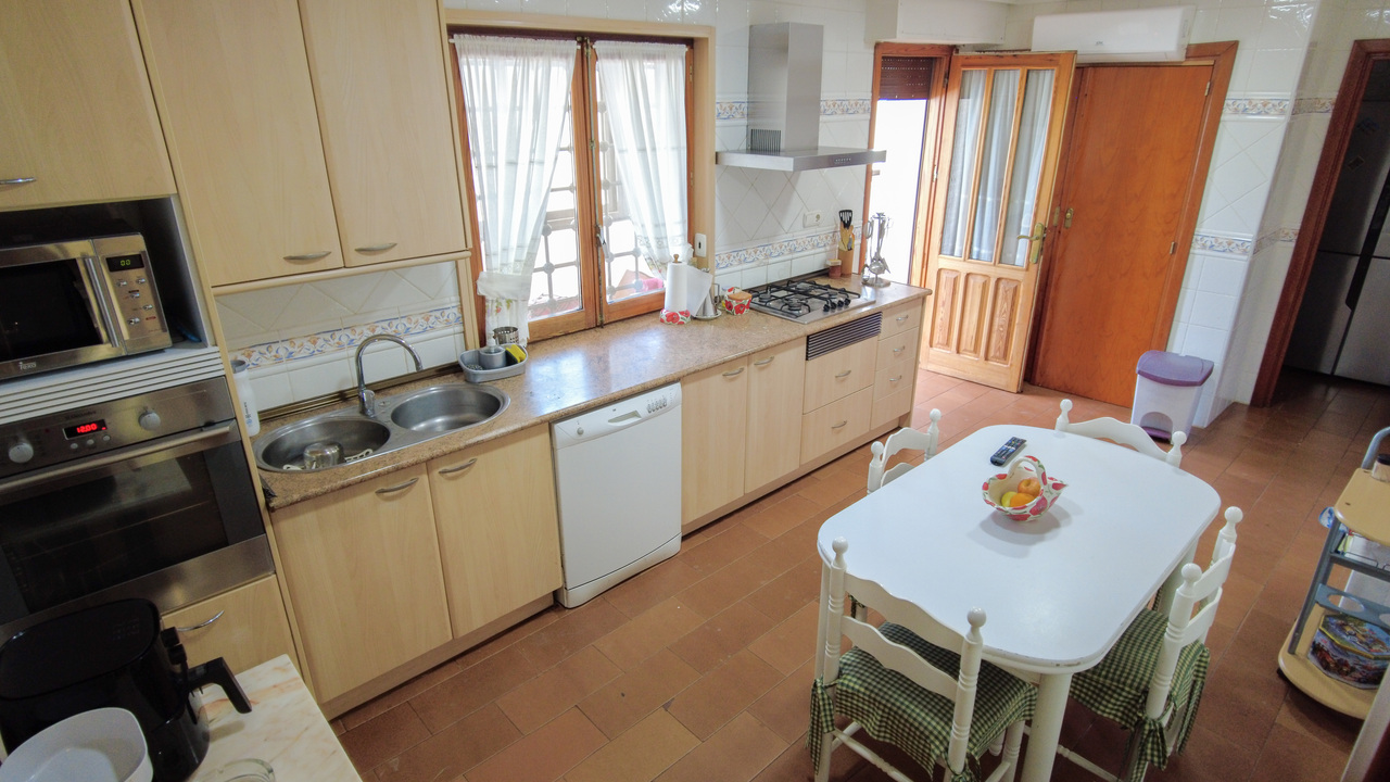 Olive Grove Estates large Villa Almansa Alicante Valencia forest buy a home in Spain (22)