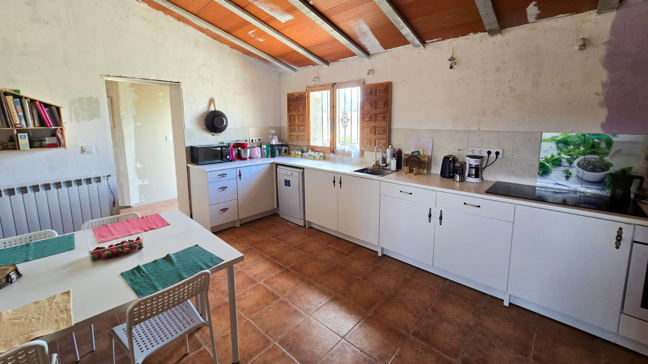 Olive Grove Estates Yecla Murcia Large Villa Bargain (4)