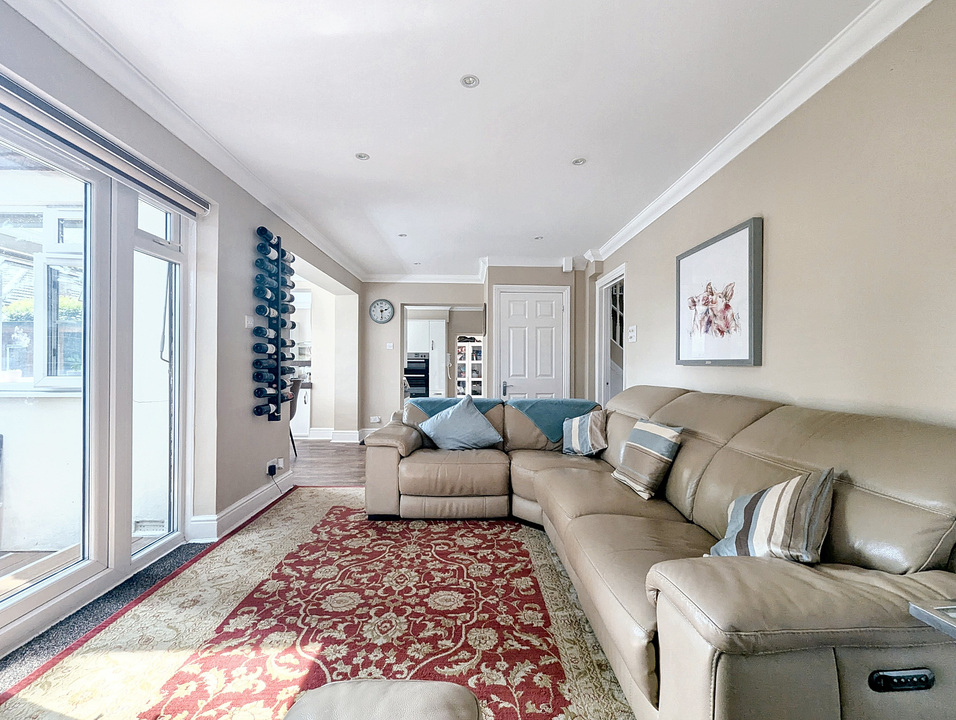 1 Hallsland Way, Oxted, Surrey, RH8 9AL