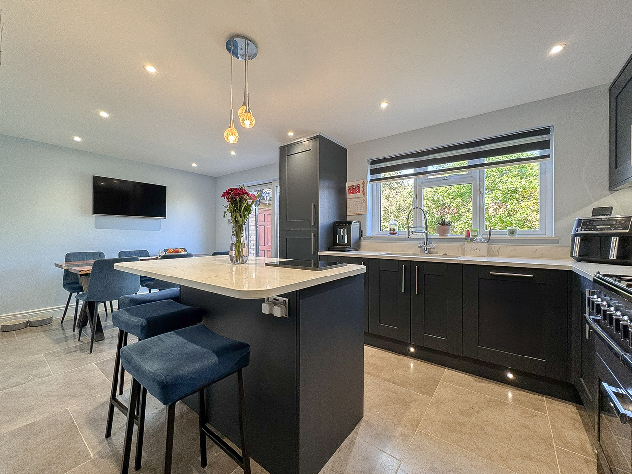Kitchen Dining Room (2)