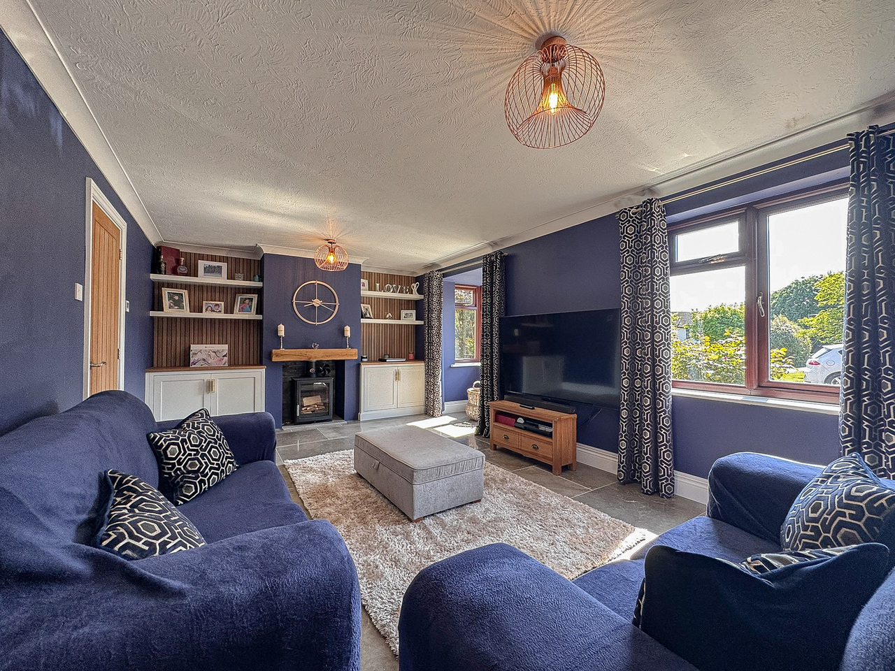 Living Room (2)