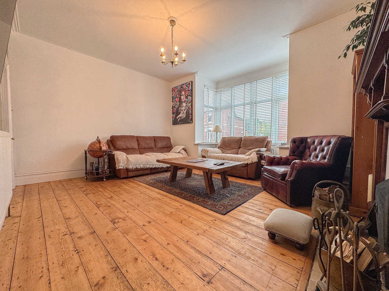 Living Room (2)