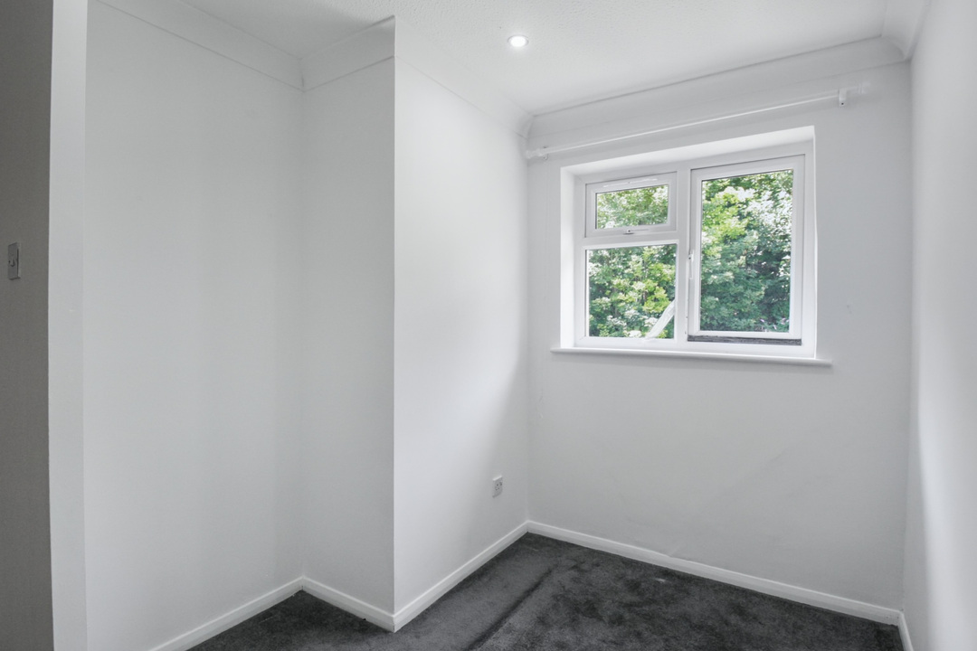 99 Curling Lane, Badgers Dene, Grays, Essex, RM17 5JJ