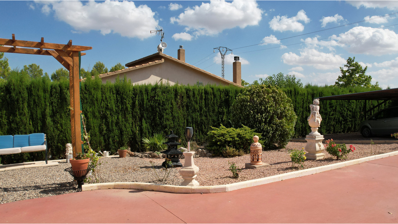 Olive Grove Estates Caudete Spanish Property for sale Holiday home Alicante (5)