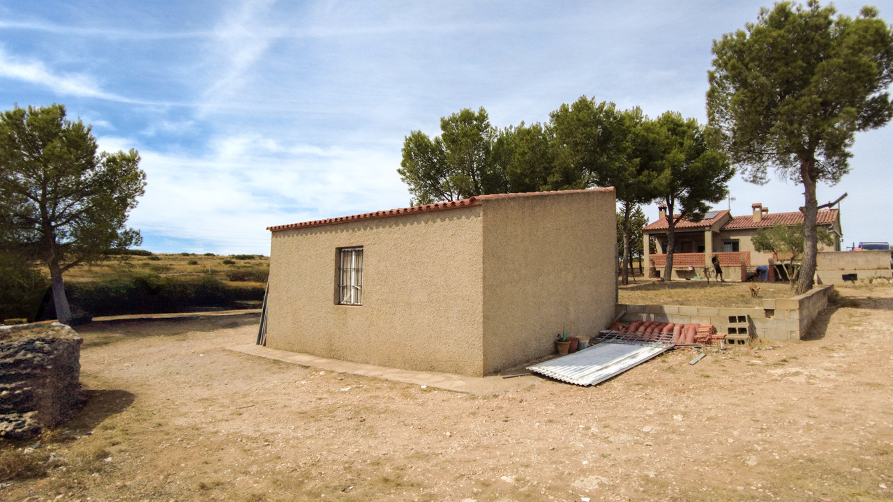 Olive Grove Estates Almansa Villa Country House for sale bargain spanish property (14)