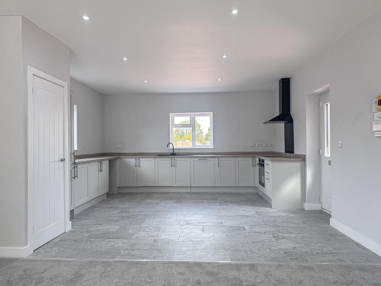 Kitchen (2)