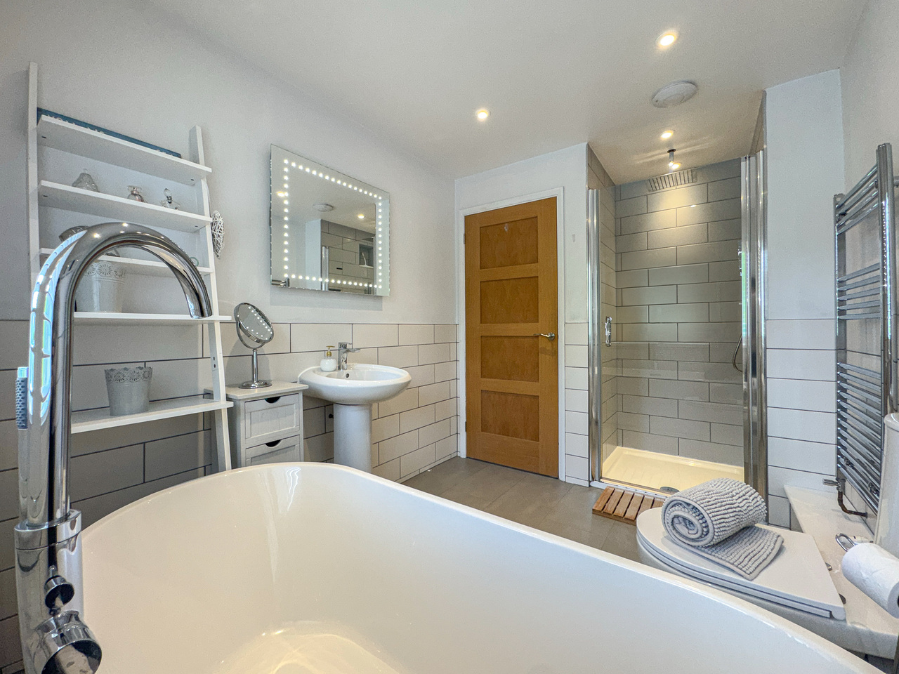 bathroom (2)