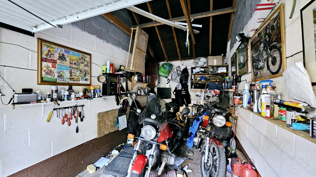 979ec42b-e623-41e2-bf40-ca3980883027