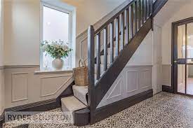 9 Ashton Crescent - Image 2