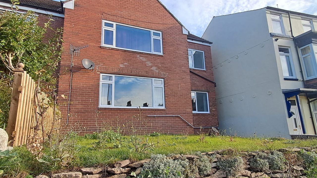 WhatsApp Image 2025-09-11 at 08.35.49.jpeg