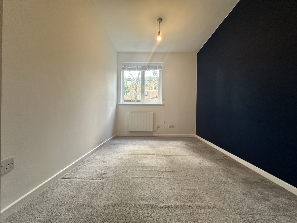 69 Winston Close, Greenhithe, Kent, DA9 9DG