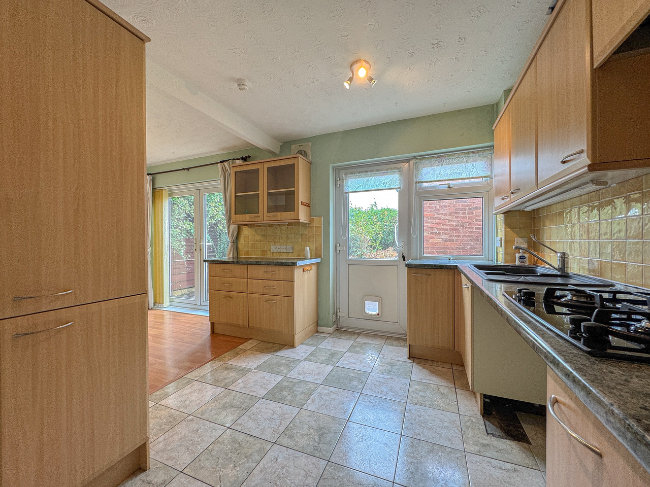 Kitchen Dining Room (2)